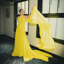 Party Dresses Modern Yellow Chiffion Split Prom Halter Beaded Sequined A-line Long Formal Event Dress With Cape Sexy Gowns