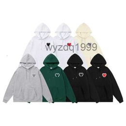 Designer Clothing Mens Hoodies Sweatshirts Paris Fashion Hoodie for Men and Women Quality Sweater Embroidered Red Love Winter Round Neck Jumper Couple MchVYP36A0I