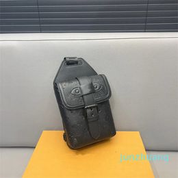 2024 luxury design men's and women's universal shoulder crossbody bag 25*14cm dust bag