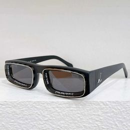 Kleine Buchstaben-Sonnenbrille für Damen Z2602U, neue Markendesigner-Quadrat-Sonnenbrille mit Acetatfaserrahmen, Metallrand, Silber, Mode, Femmes, Trop-Brillen, Lünetten, Party
