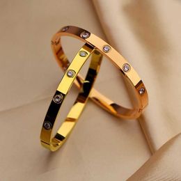 Designer Screw Bangle Bracelet Fashion Luxury Jewelrys Carer Original Trendy 18K Gold Diamond for Women Men Nail Bracelets Silver Jewelry Bracelet QID7
