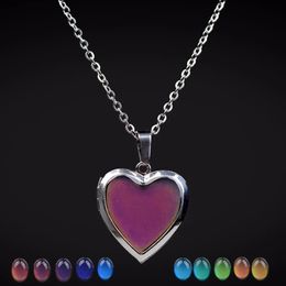 Mood Necklace Peach Heart Love Pendant Necklace Temperature Control Colour Change Necklace Stainless Steel Chain Jewellery Women's 240104