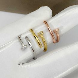 Designer Screw Bangle Bracelet Nails Love Fashion Luxury Jewelrys Carer Original Trendy 18K Gold Diamond for Women Men Nail Bracelets Silver Jewellery Bracelet H98C