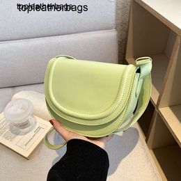 Spring and Summer Small Bag Women's 2023 New Fashion Korean Saddle Bag Versatile ins One Shoulder Crossbody Bag Small Underarm Bag DYXV