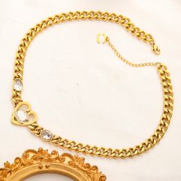 Classic Designer Necklace for Women Pendant Necklaces Gold Chain Heart Necklace Wedding Jewellery Accessories