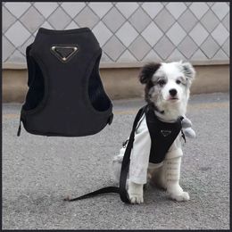 Classic Black Luxury Dog Leash Harnesses Scarf Collar Premium Fashion Designe Brand For Puppy Cat Triangular chest dorsum y240103