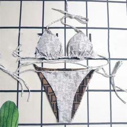 2024 Bielizna Projektanci kostiumów kąpielowych Bikini damskie kąpiel kąpielowa stroje kąpielowe seksowne luksusowe letnie bikini bikini designerskie ubrania rozmiar s ~ xl