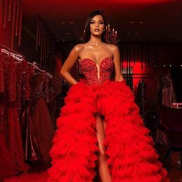 Luxury Crystals Beaded Evening Dresses Tiered Long Train Sexy Front Split Red Tulle Celebrity Dress Sweetheart Sleeveless Modern Prom Pagenat Gowns For Women