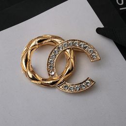 20style Luxury Women Men Designer Brand Letter Brooches 18K Gold Plated Inlay Crystal Rhinestone Jewelry Brooch Tassels Pearl Pin Marry Christmas Party Accessorie