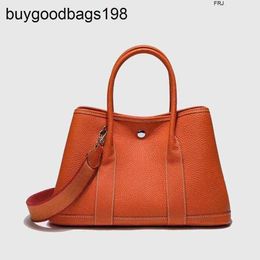 Designer Garden Party Bags New Leather Bag Fashion First Layer Cowhide Womens Versatile Large Capacity Hand Pure Tote Have Logo Cwr1 V8ON