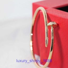 Car tiress Designer Woman Bangle Bracelet Fashion Unisex Charm Bracelets Nail Classic Style Diamond Set Copper Female Adjustable Open Have Original Box