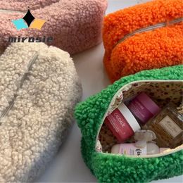 Large Capacity Portable Plush Teddy Velvet Cosmetic Bag Makeup Storage Case Travel Toiletry Storage Pouch Bathroom Organiser 240104