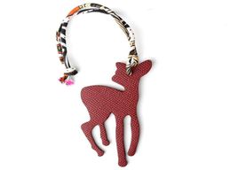 Famous Designer Luxury Real Silk Genuine Leather Seahorse Deer Keychain Backpack Pendant Animal Key Chain Women Bag Charm H09159960093