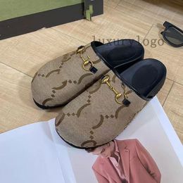 Mule Slippers Designer Men Women Casual Horsebit Half slippers luxury Leather classics outdoors non-slip sand Flat bottom Fashion Baotou slippers 02