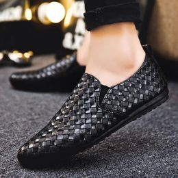 Men Casual Shoes Fashion Light Men Loafers Moccasins Breathable Slip on Black Driving Shoes Plus Size Zapatillas Hombre 240103