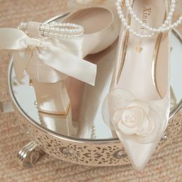 Bridal Shoes Flower High Heel Pumps Women Elegant Pearl Strap Wedding Party Woman Silk Pointed Toe Zapatos Mujer 240104