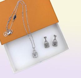 Designer Pendant Lock Love Earring Necklaces Fashion Gold Silver Set Auger Necklace for Man Woman Jewellery Pendants Options9905540