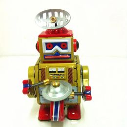 Funny Classic collection Retro Clockwork Wind up Metal Walking Tin Band Play gong drum robot recall Mechanical toy kids gift 240104