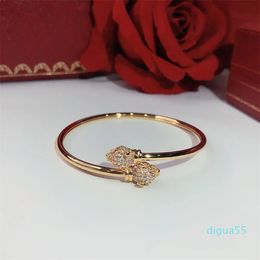 Double leopard head Personality domineering Women's Bracelet Simplicity Dance Bracelet Giving gifts Leopard bracelet