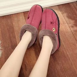 2024 Winter Mom Boots Fashion Embroidered Comfortable Lightweight With Velvet Thick Soled Warm Non-Slip Cotton Shoes