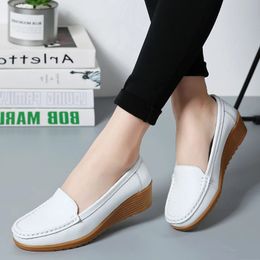 Women Flats Fashion 4.5 CM Heels Women Genuine Leather Shoes Plus Size Moccasins Woman Shoes Casual Slip On Nurse Women Loafers 240104