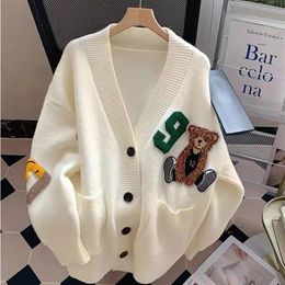 Bear Print Cardigan Autumn Winter Sweater Single Breasted Coat Pockets Button Up Streetwear Long Sleeve Knitted Tops 240104