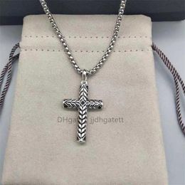 Chokers Cross Box Chain Designer Luxury Necklaces Dy Fashion Premium Necklace High Quality Exquisite Necklace Sunflower Anchor Pendant Hor