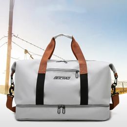 Fashion Travel Bags For Women Large Capacity Men's Sports bag Waterproof Weekend Sac Voyage Female Messenger Bag Dry And Wet 240104