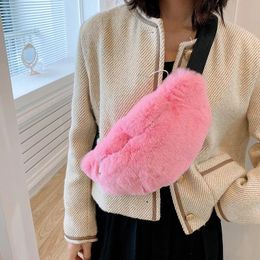 Large Women's Waist Bag Winter Plush Belt Shoulder Crossbody Chest Fashion Fluffy Fanny Pack Banana Purse Designer 240103