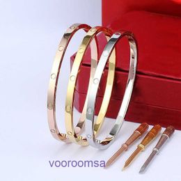 Car tires's Bracelet Women's Fashion Screwdriver type Narrow 18K Rose Gold Eternal Ring Men's and Colourless Hand Jewellery Generation With Original Box