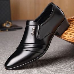 Mens Dress Shoes PU Leather Fashion Men Business Dress Loafers Pointy Black Shoes Oxford Breathable Pointed Formal Wedding Shoes 240103