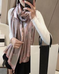 2022 brand Scarf womens senior Silk wool shawls Fashion tourism soft Designer luxury scarves long printing four seasons1824862