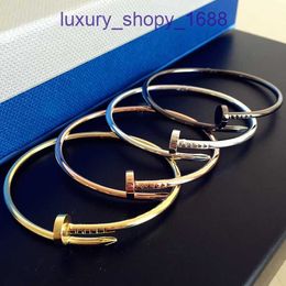 Luxury Car tires's Designer screwdriver bracelet Fashion Creative Nail Bracelet Rose Gold Silver Simple Versatile Couple Accessories Trend Have Original Box