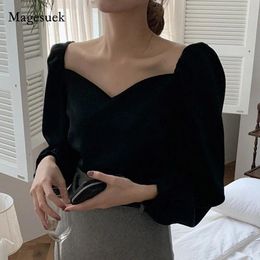 T-Shirt New Korean Style Vintage Blouse Women Petal Collar Long Sleeve Black Shirt Sexy Clavicle Ladies Elegant Tops Blusas Mujer 13101