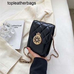 Internet celebrity fashion high-end mobile phone bag versatile small square bag 2022 new women's bag popular shoulder bag crossbody bag VGOU