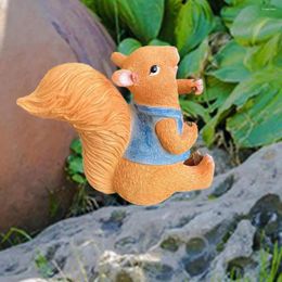 Garden Decorations Cute Hanging Squirrel Statue Realistic UV Resistant Outdoor Decoration Climbing Ornament