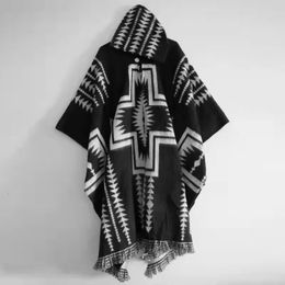 Spring Vintage Ethnic Printing Sweater Poncho Men Hoodie Pullover Knitted Outwear Streetwear Loose Cloak Fashion Casual Cape 240103