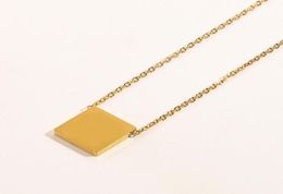 Never Fading 14K Gold Plated Luxury Brand Designer Round Pendants Necklaces Stainless Steel Letter Print Choker Pendant Necklace B2394170