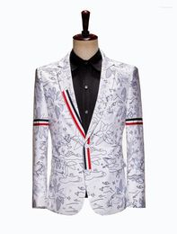 Men's Suits British Style White Suit For Men With Three Stripes Inlaid Fresh Colours Small Singers Hosting Stage Performances