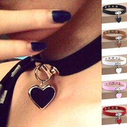 Scene Wear Dance Accessories Pu Leather Cross Pendant Halsband för kvinnors nackkedjedit Egirl Choker Grunge Collar Punk Goth smycken