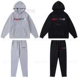 Trapstar Mens Hoodie with Sweat Pant Two Piece Set Red and Black Towel Embroidery Padded Letters High Street Hooded Sweatshirt Sweatpants Men Tracksuit SXNF