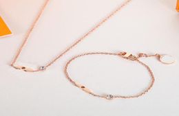 Luxury Pendant Necklace Flower Bracelet Fashion for Man Woman Rose Gold Necklaces Bangles Highly Quality Women Party Wedding Lover1046054