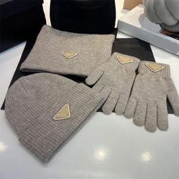 Sets Three Piece Set Of Luxury Hats, Scarves, And Gloves For Senior Designers Men's Hats Women's Winter hats Knitted Scarves Wool Hats