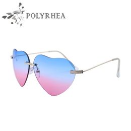 2021 The Retro Heart-Shaped Sunglasses Love Exquisite Fashion Sell Glasses Street shooting Star Peach Heart With Box272h