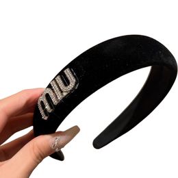 Luxury Fashion Designer Hair Bands Letters Diamonds Velvet Women's Hair Bands Classic Versatile Style Hair Cards Women's Designer Jewellery