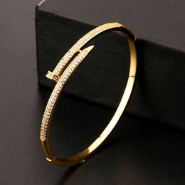 Designer Screw Bangle Bracelet Nails Love Fashion Luxury Jewelrys Carer Original Trendy 18K Gold Diamond for Women Men Nail Bracelets Silver Jewelry Bracelet Q5LS
