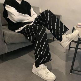 Designer Sweatpants Male Streetwear Wide leg Oversize Pants Men Casual Joggers Sport Pants Basketball Man Y2k Clothes 240103