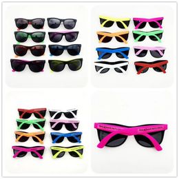 Sunglasses 48 Pairs/lot Customized Party Sunglasses Souvenirs Wholesale Unisex 80's Retro Style Bulk Wedding Favors Travel Party Favor Lot