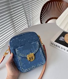 Designer - Bolsa jeans para câmera mini bolsa crossbody padrão clássico com ferragens douradas de alta qualidade 15cm