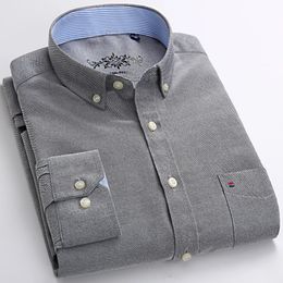 Men's Fashion Long Sleeve Solid Oxford Shirt Single Patch Pocket Simple Design Casual Standard-fit Button-down Collar Shirts 240104